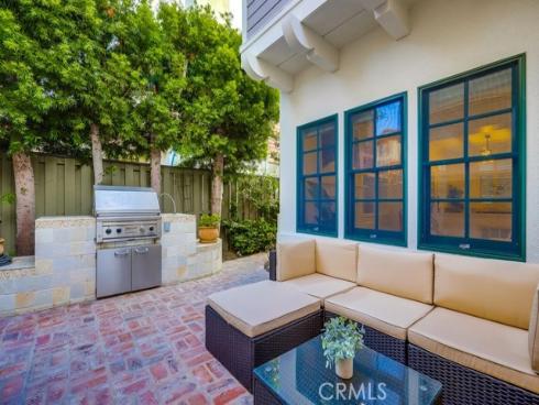 2569 Bungalow Place, Corona del Mar, CA