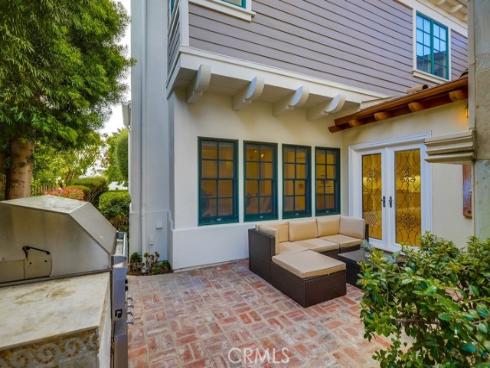 2569 Bungalow Place, Corona del Mar, CA