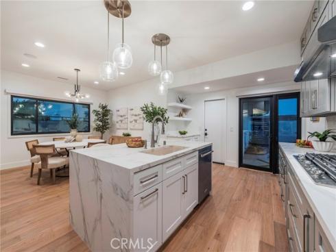 35  Beachcomber   Drive, Corona del Mar, CA