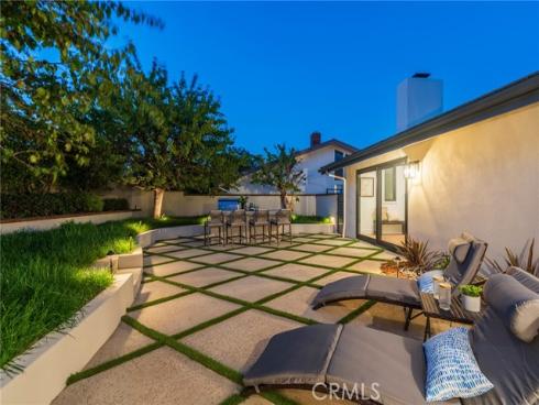 35  Beachcomber   Drive, Corona del Mar, CA
