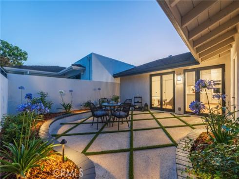 35  Beachcomber   Drive, Corona del Mar, CA