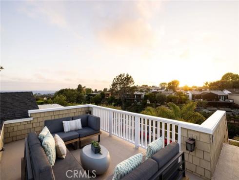633 Rockford Road, Corona del Mar, CA