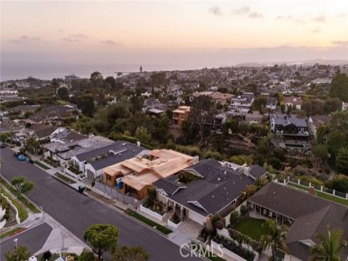 633 Rockford Road, Corona del Mar, CA