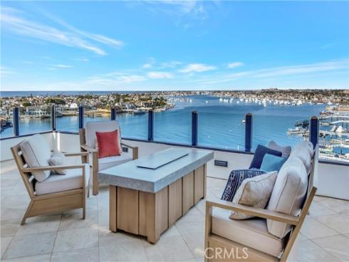 221  Carnation   Avenue, Corona del Mar, CA