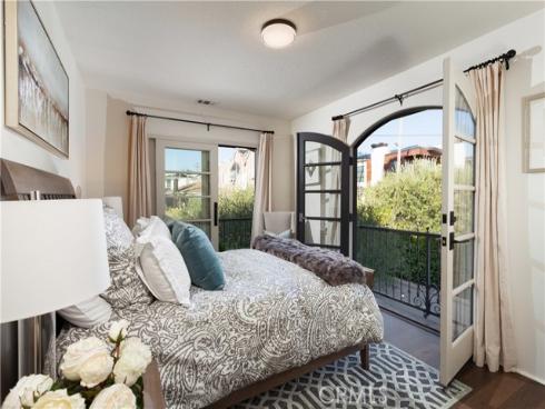 2301 Pacific Drive, Corona del Mar, CA