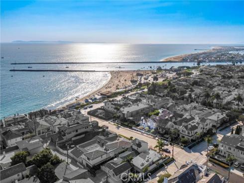 215 Marigold Avenue, Corona del Mar, CA