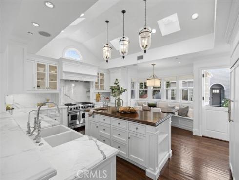 215 Marigold Avenue, Corona del Mar, CA