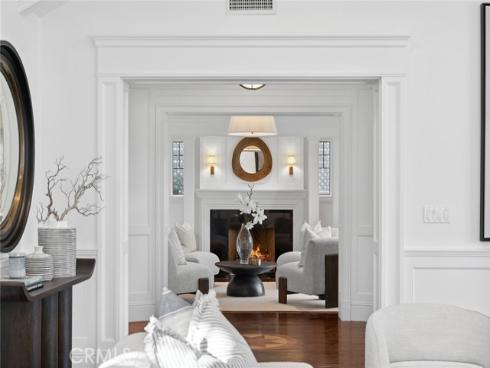 215 Marigold Avenue, Corona del Mar, CA