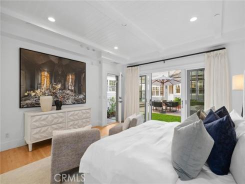 215 Marigold Avenue, Corona del Mar, CA