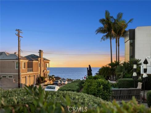 215 Marigold Avenue, Corona del Mar, CA