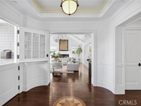 215 Marigold Avenue, Corona del Mar, CA