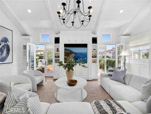 215 Marigold Avenue, Corona del Mar, CA
