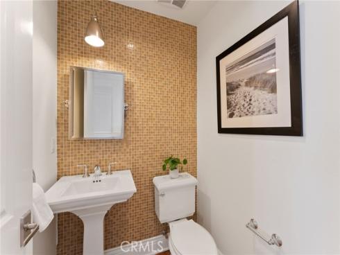 3201  4th Avenue   Avenue, Corona del Mar, CA