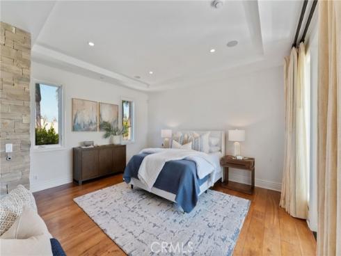 3201  4th Avenue   Avenue, Corona del Mar, CA