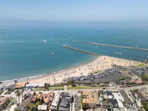 3201  4th Avenue   Avenue, Corona del Mar, CA