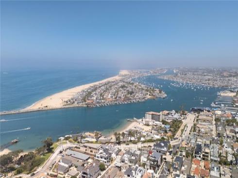 3201  4th Avenue   Avenue, Corona del Mar, CA