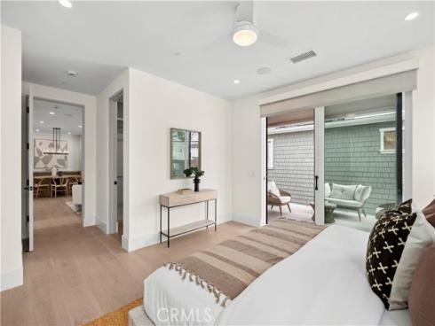 516  Larkspur (rear Home)   Avenue, Corona del Mar, CA