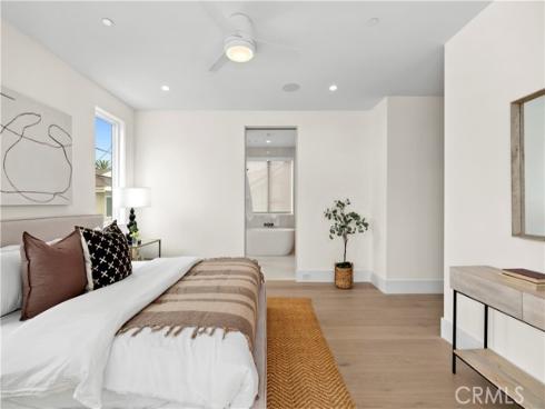 516  Larkspur (rear Home)   Avenue, Corona del Mar, CA