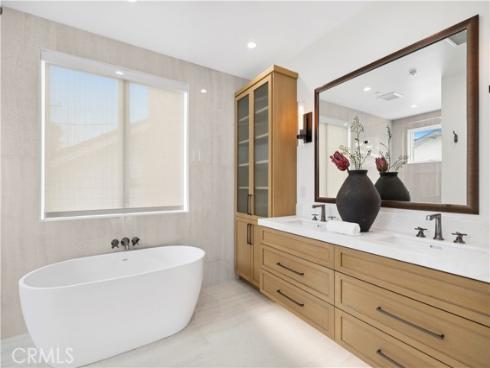 516  Larkspur (rear Home)   Avenue, Corona del Mar, CA