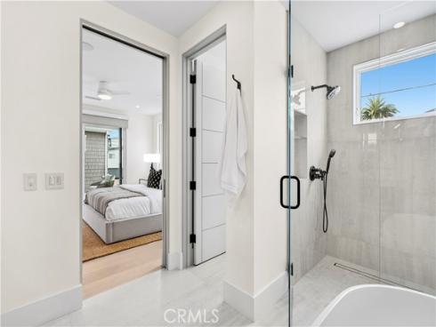 516  Larkspur (rear Home)   Avenue, Corona del Mar, CA