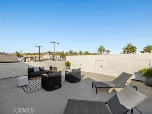 516  Larkspur (rear Home)   Avenue, Corona del Mar, CA