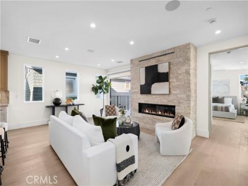 516  Larkspur (rear Home)   Avenue, Corona del Mar, CA