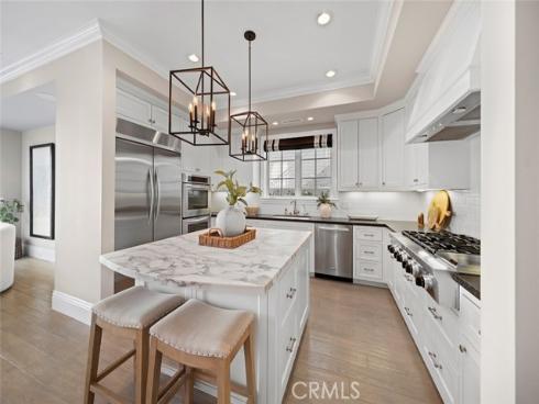 515 Narcissus Avenue, Corona del Mar, CA