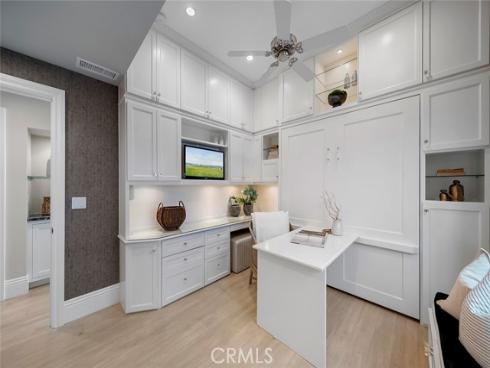 515 Narcissus Avenue, Corona del Mar, CA