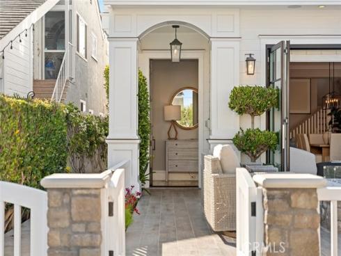 515 Narcissus Avenue, Corona del Mar, CA