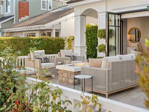 515 Narcissus Avenue, Corona del Mar, CA