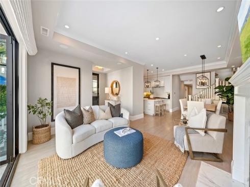 515 Narcissus Avenue, Corona del Mar, CA