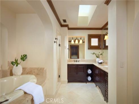 3300 Ocean Boulevard, Corona del Mar, CA