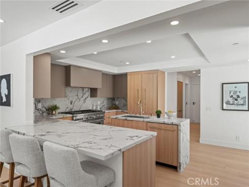 24 White Water Drive, Corona del Mar, CA