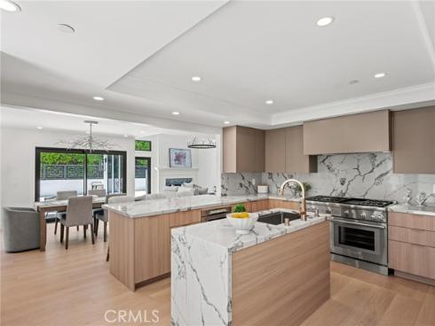 24 White Water Drive, Corona del Mar, CA