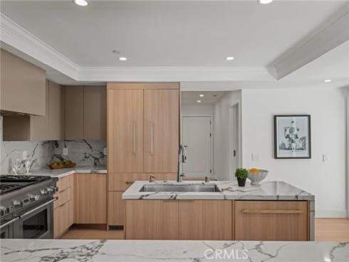 24 White Water Drive, Corona del Mar, CA