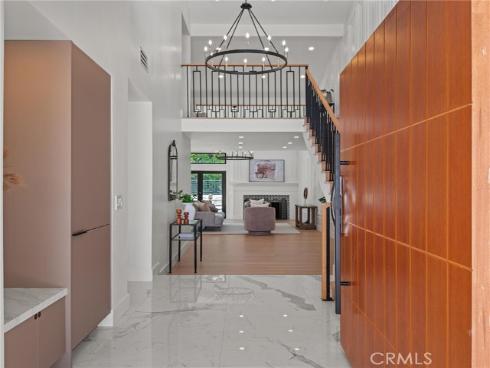 24 White Water Drive, Corona del Mar, CA