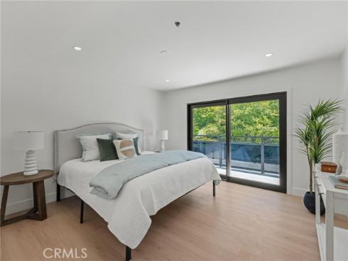 24 White Water Drive, Corona del Mar, CA