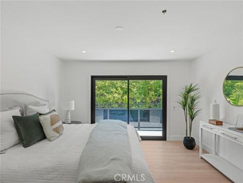 24 White Water Drive, Corona del Mar, CA