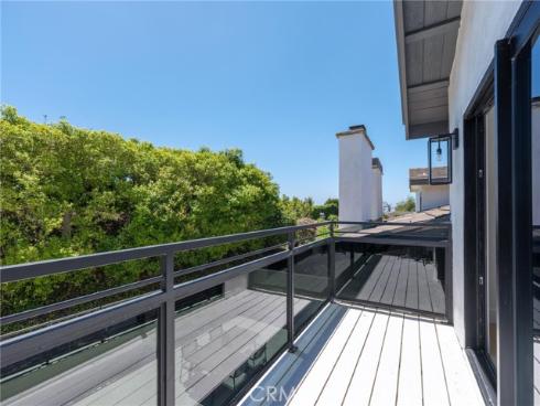 24 White Water Drive, Corona del Mar, CA