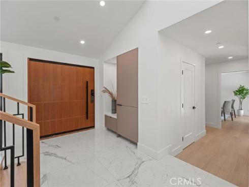 24 White Water Drive, Corona del Mar, CA