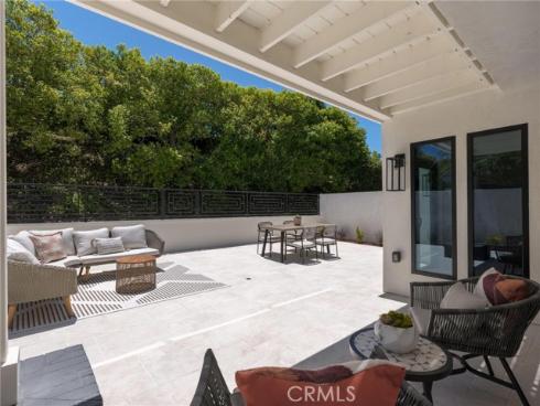 24 White Water Drive, Corona del Mar, CA