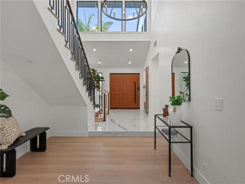 24 White Water Drive, Corona del Mar, CA