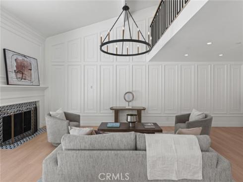 24 White Water Drive, Corona del Mar, CA