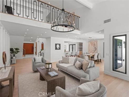 24 White Water Drive, Corona del Mar, CA