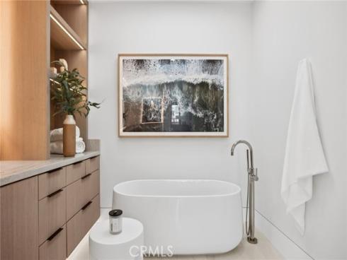 2501  Seaview Ave  , Corona del Mar, CA