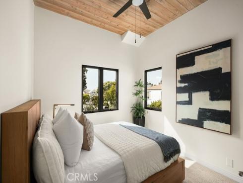 441 Goldenrod Avenue, Corona del Mar, CA