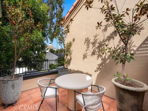 441 Goldenrod Avenue, Corona del Mar, CA