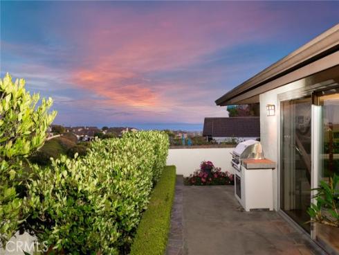 15 Skysail Drive, Corona del Mar, CA