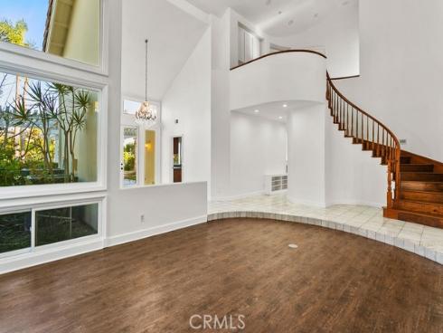 19  Harbor Pointe  , Corona del Mar, CA