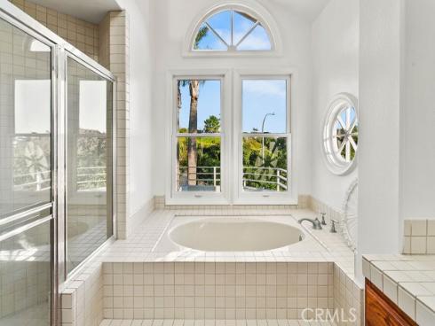 19  Harbor Pointe  , Corona del Mar, CA